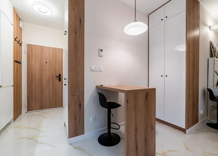 Posnania Comfort By Bookinghost Apartamento